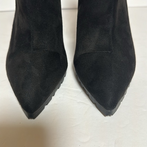 Thalia Sodi, Rhodes, Black Ankle Booties Faux Suede - Picture 4 of 10